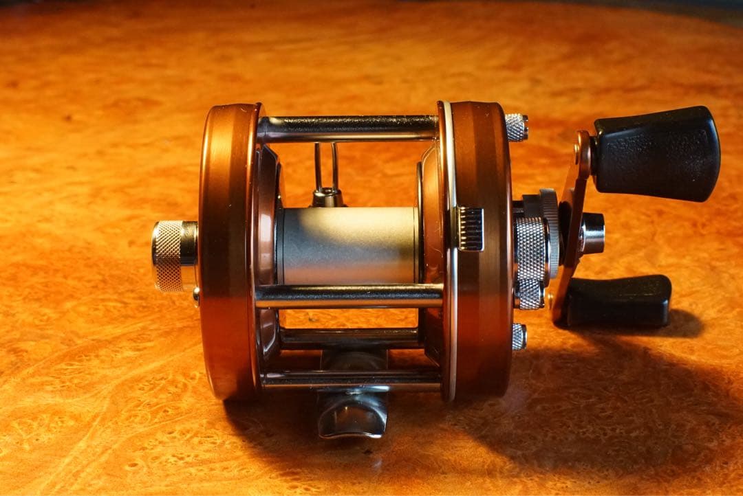 ABU アンバサダー 4000 D メンテ済 フレーム修正済