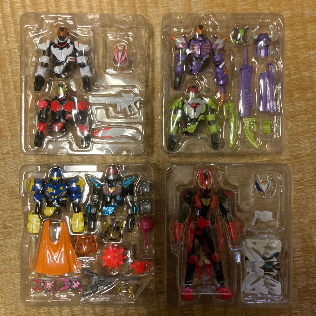 仮面ライダーギーツ RCF リボルブチェンジフィギュア セット