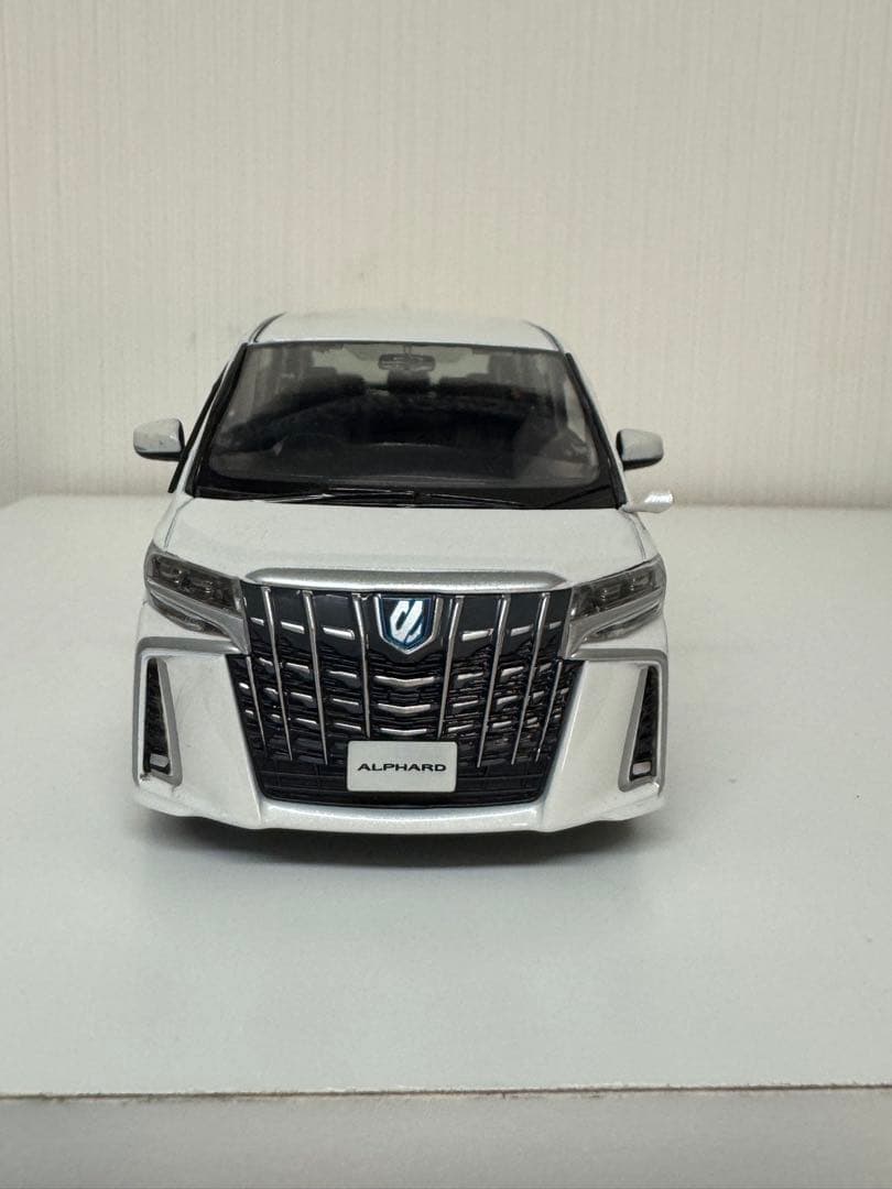 トヨタ アルファード 30系　カラーサンプル　ミニカー