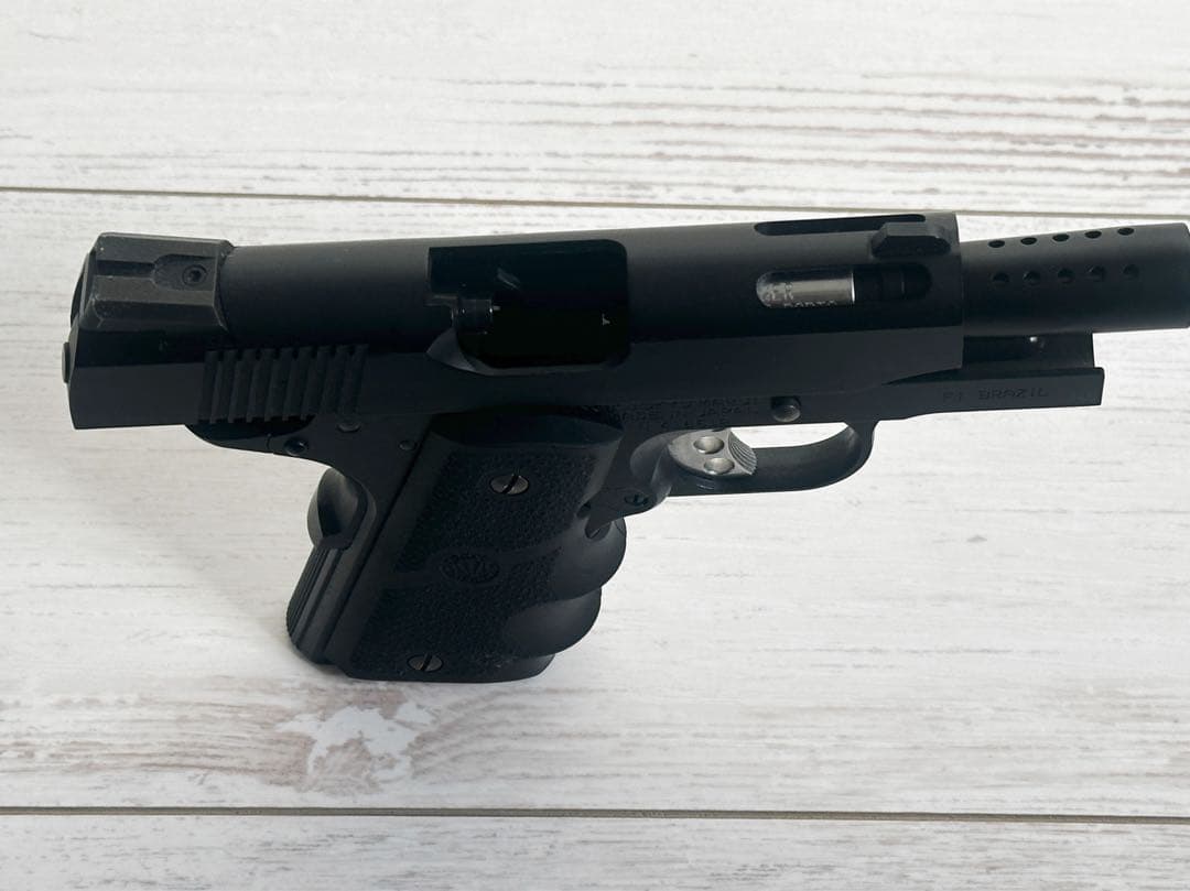 V10 Ultra Compact ブラック ガスガン　東京マルイ