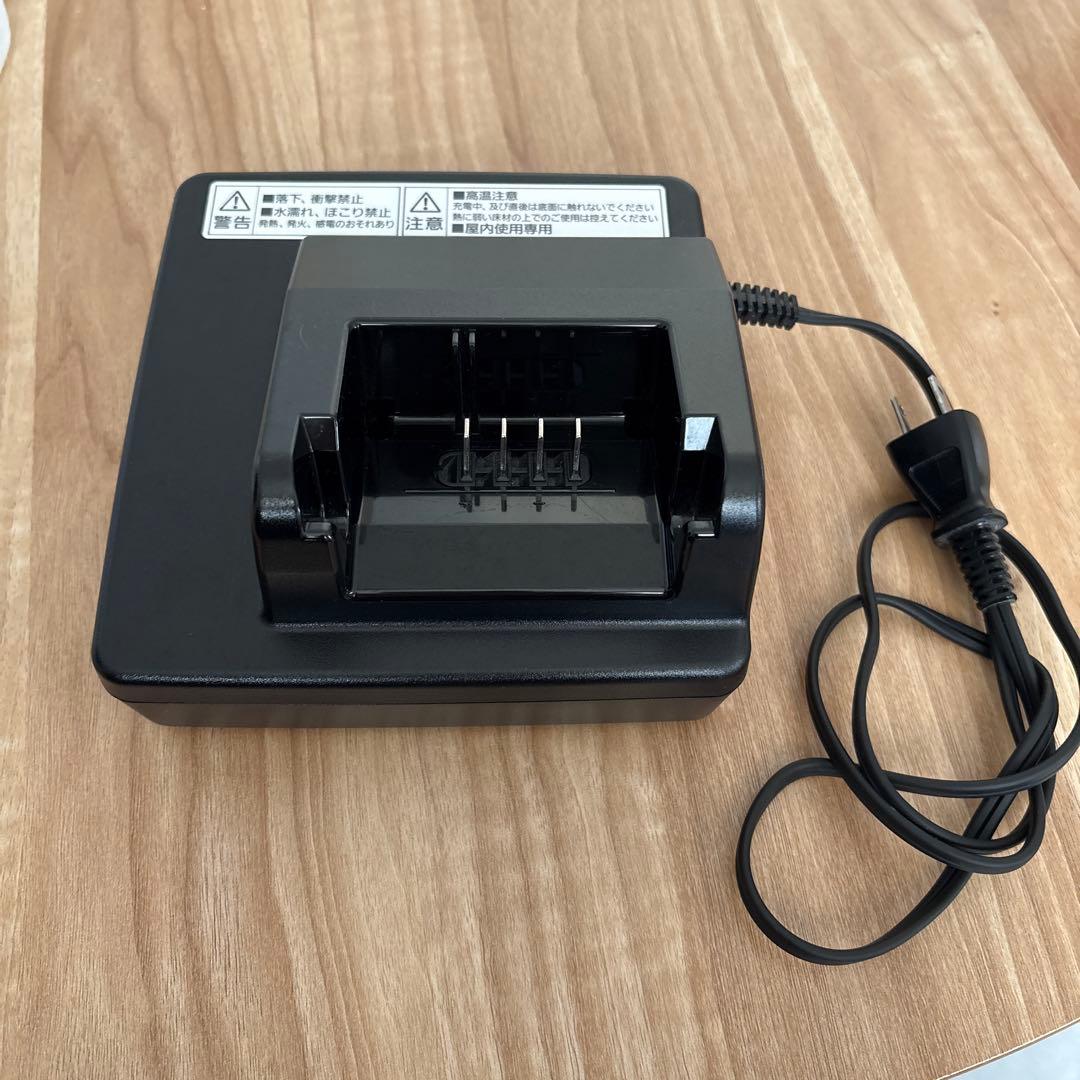 Panasonic 電動アシスト自転車用 充電器 NKJ075Z