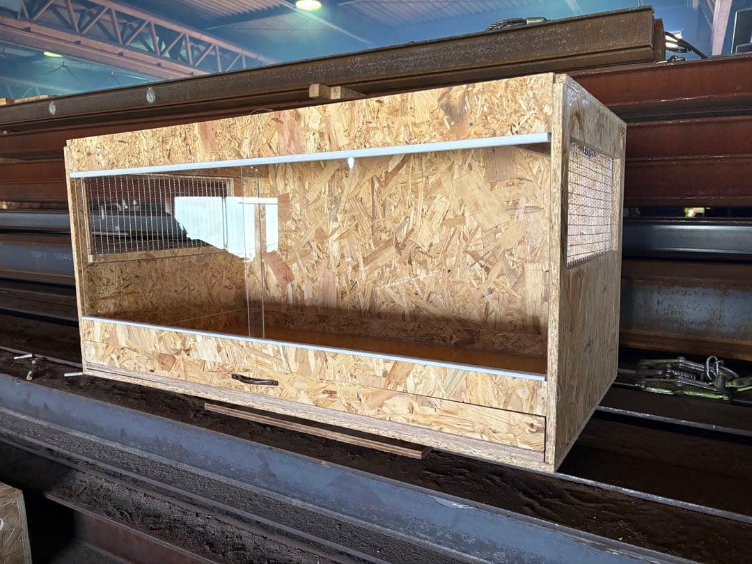 爬虫類ケージ　90×45×45 引き出しタイプ　サイド金網　天板蝶番、取手付き