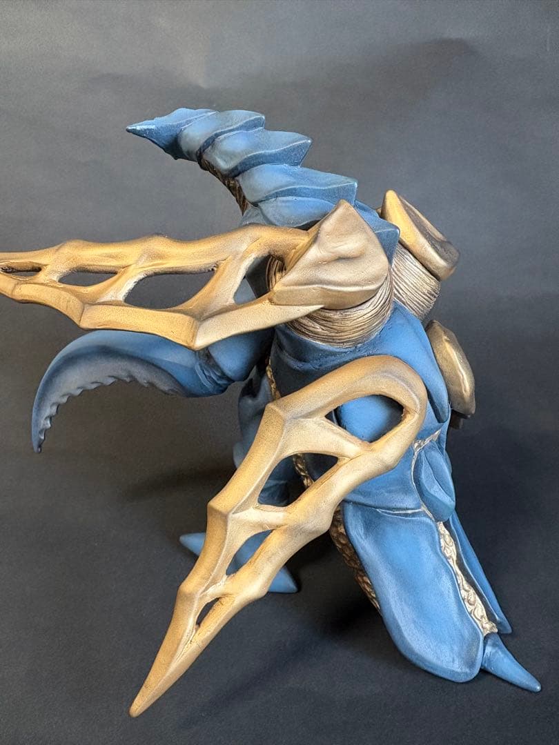 ご依頼品　バジリス　ソフビ　リペイント完成品