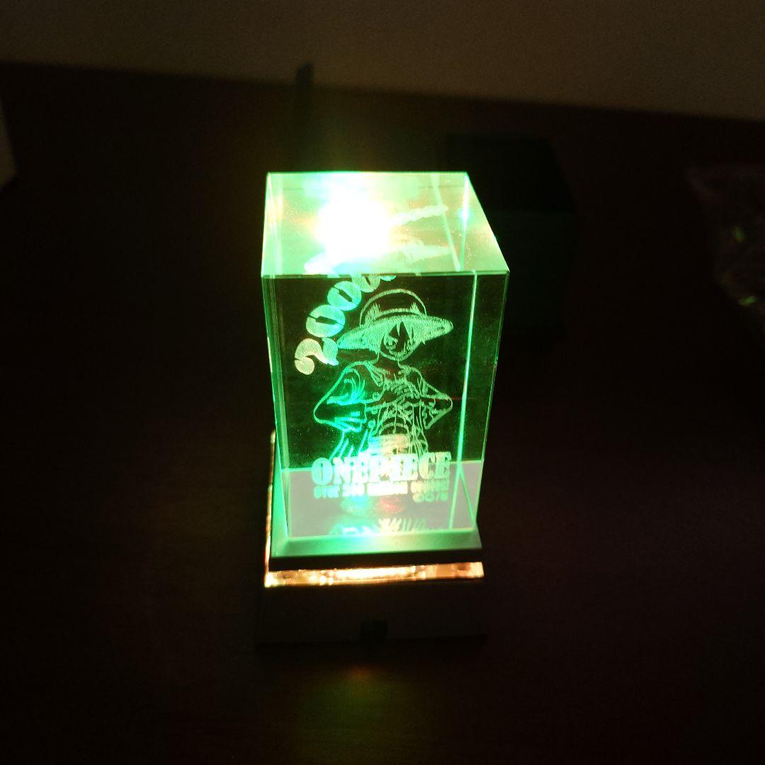 ワンピース　ジャンプ懸賞限定　ルフィの秘宝　2億　クリスタルオブジェ