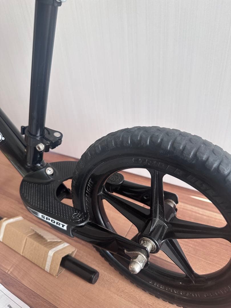 ストライダー　スポーツモデル　黒