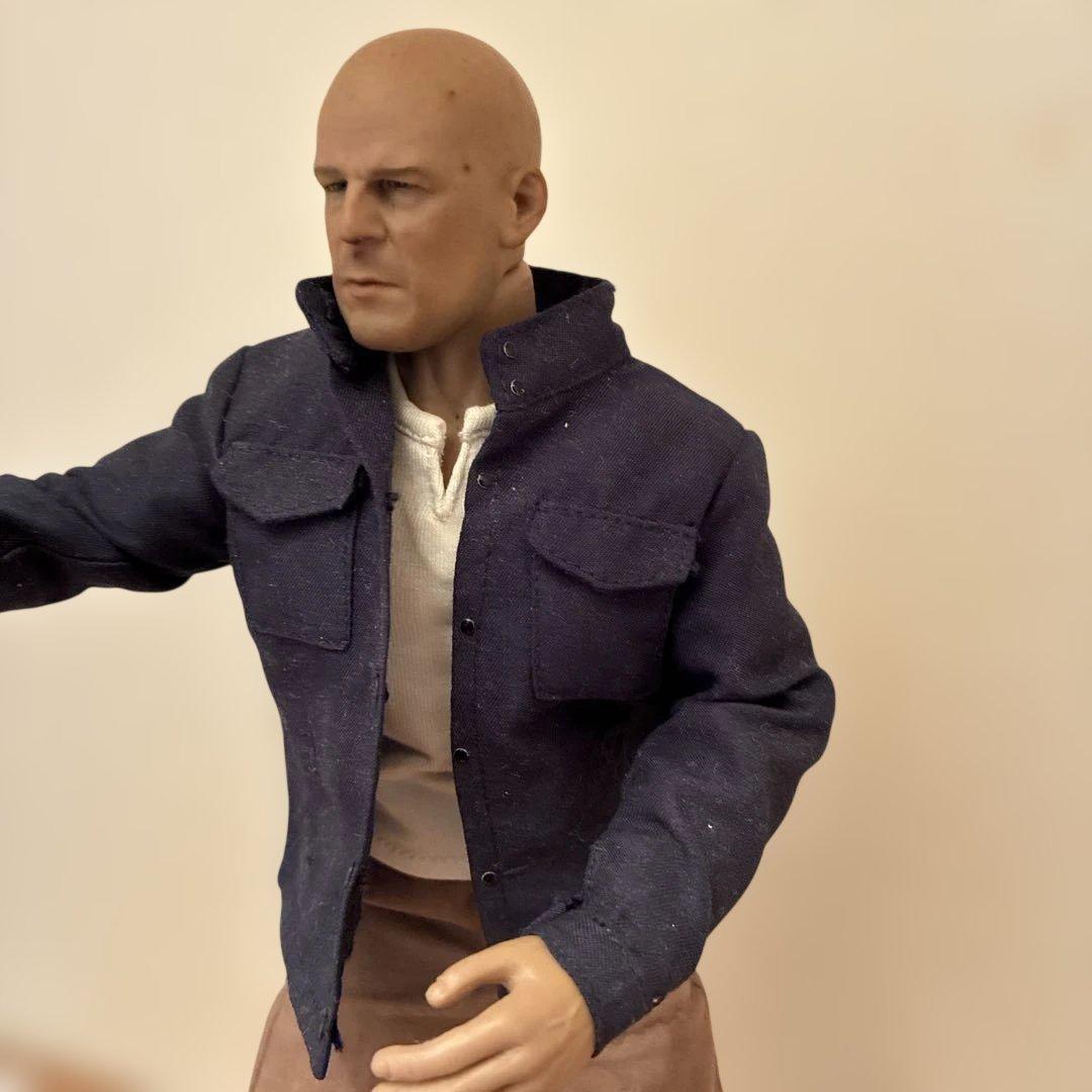 入手困難 ブルースウィリス フィギュア 洋画