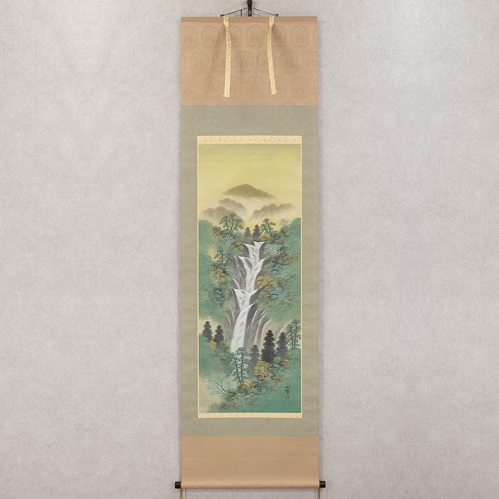 掛軸 日本画 三浦成珠「称名滝」共箱 紫雲会所属 北海道出身