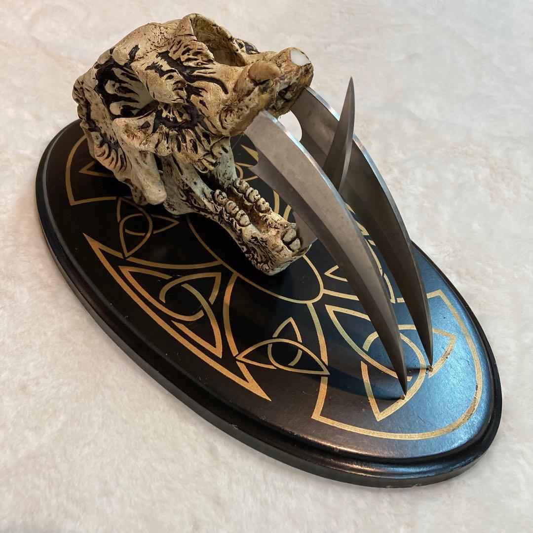 サーベルタイガー頭骨 ナイフ カランビット風 スカル オブジェ