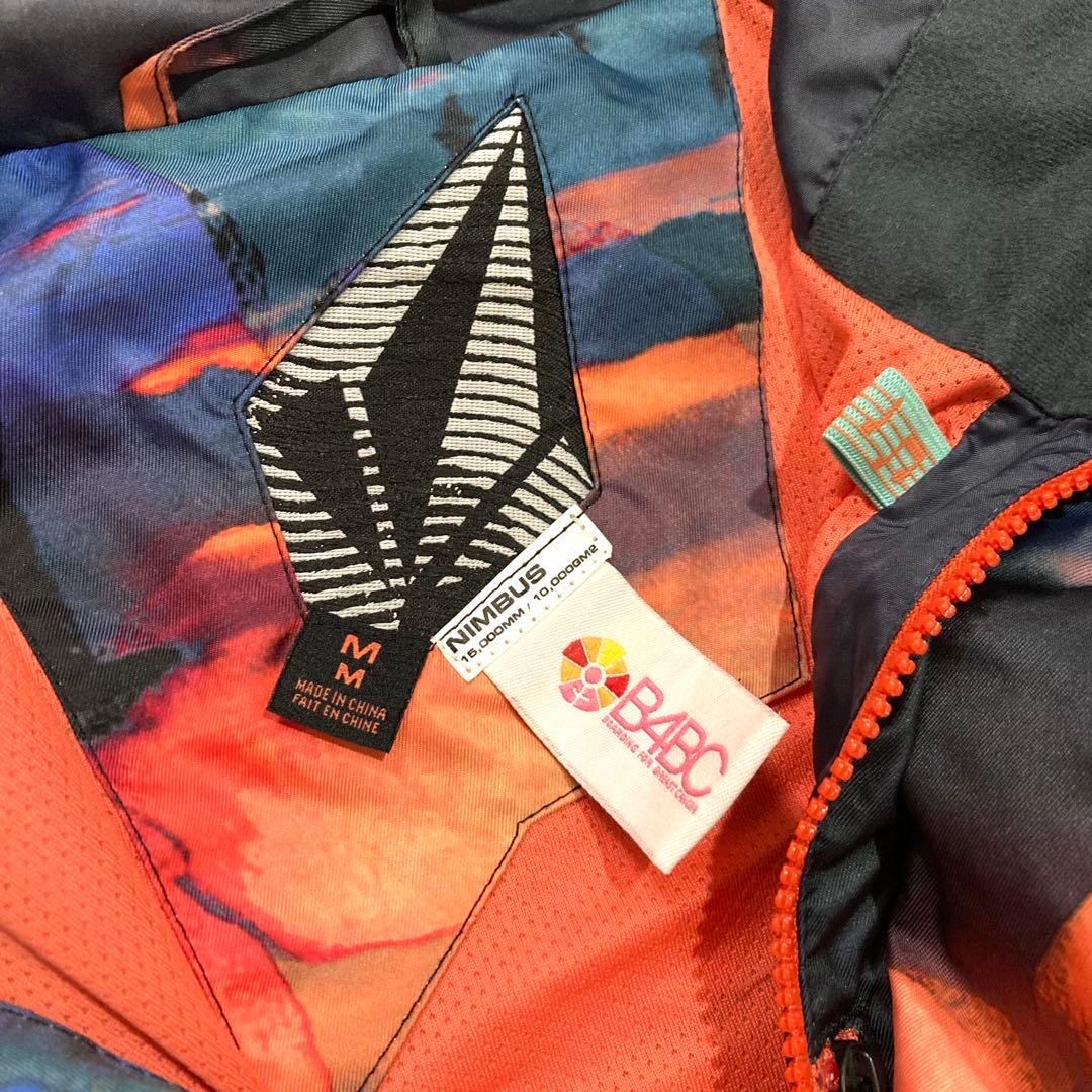 美品✨VOLCOM レディース スノーボードウェア Mサイズ レディース 花柄