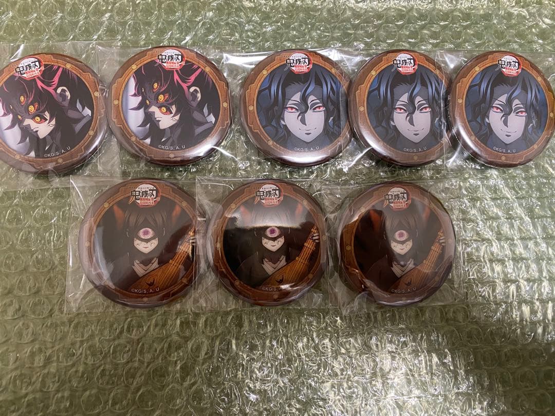 鬼滅の刃　ufotable cafe 黒死牟 無惨 鳴女4期 ランダム缶バッジ