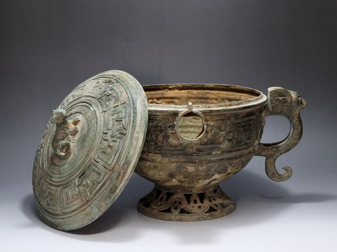 古青銅造 饕餮紋 神獣蓋、両耳装飾 香炉 唐宋時代 幅約36.3cm