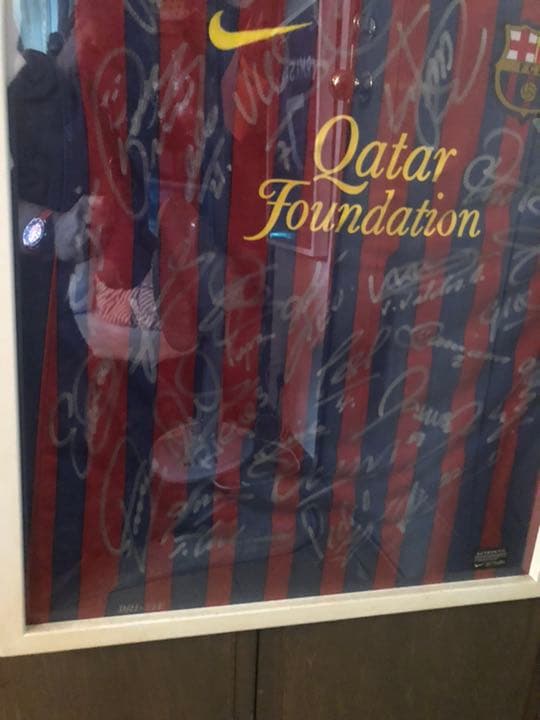 バルセロナ直筆サインユニホーム額入り