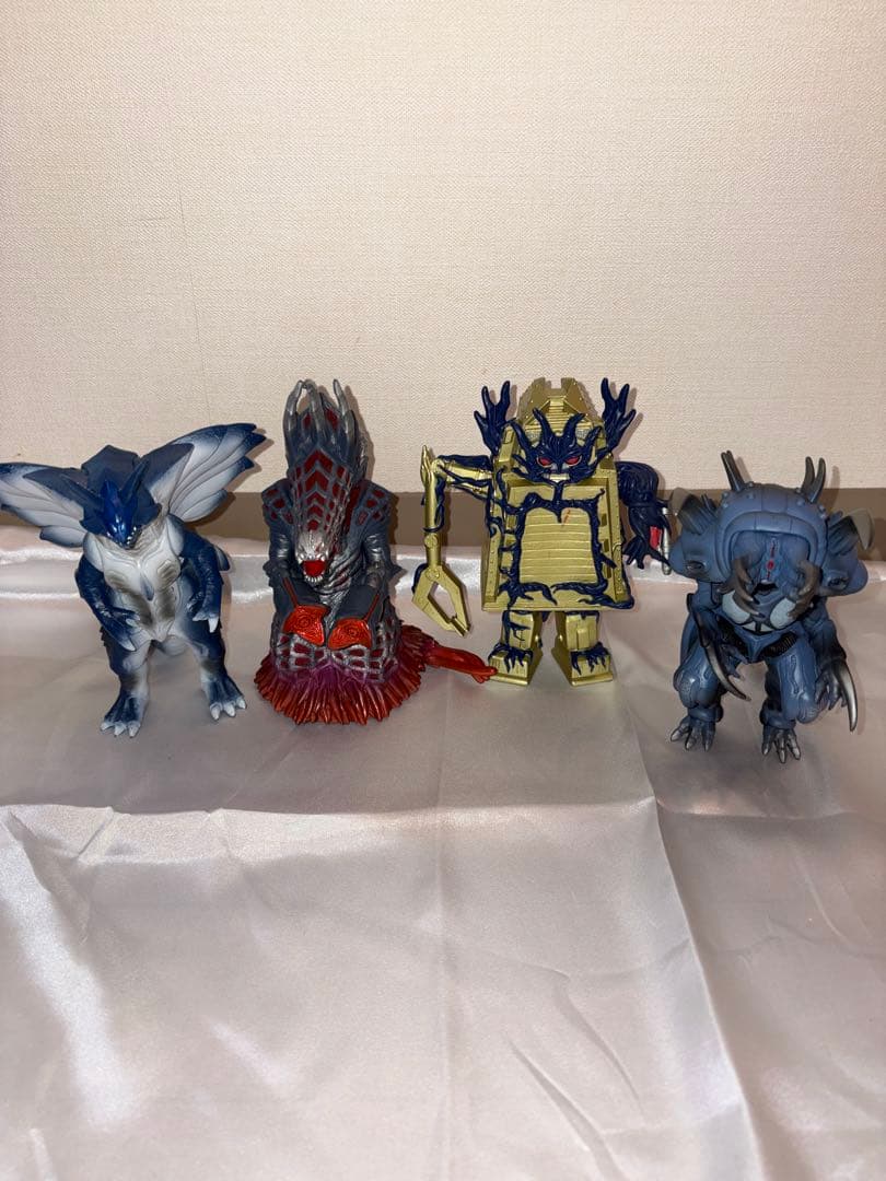 ウルトラマンコスモス 怪獣ソフビセット 一部タグあり