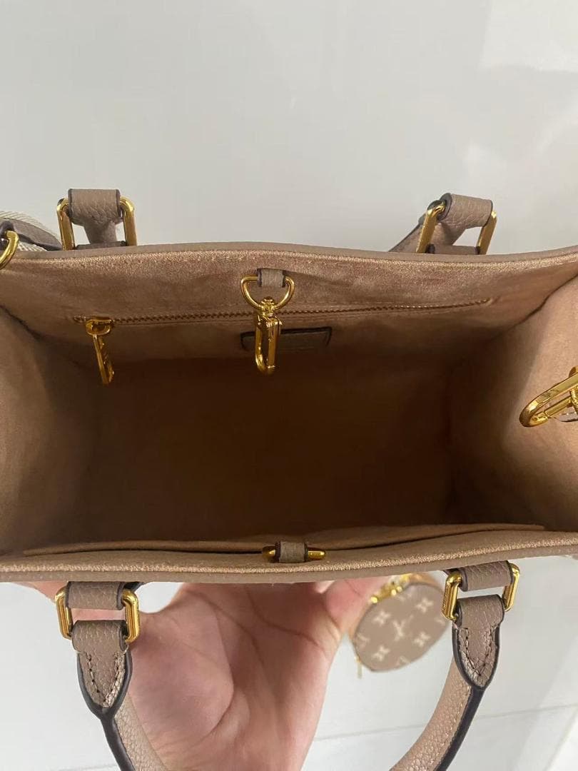 Louis Vuitton ブラウンのハンドバッグ/ショルダーバッグ