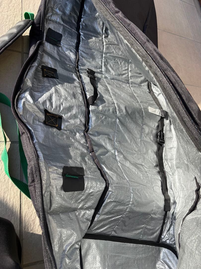 美品　Burton バートン　スノーボードバック　ウィール付き　152