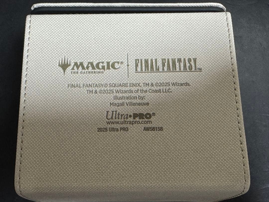 マジックザギャザリング ファイナルファンタジー クラウド　デッキケース