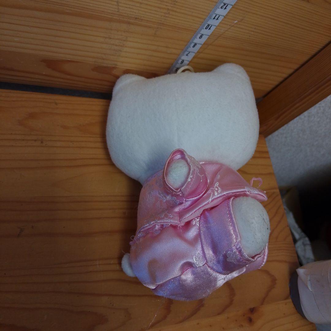 ハローキティ　ぬいぐるみ　中華風