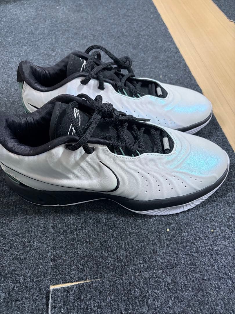 レブロン21 Conchiolin 白 30cm