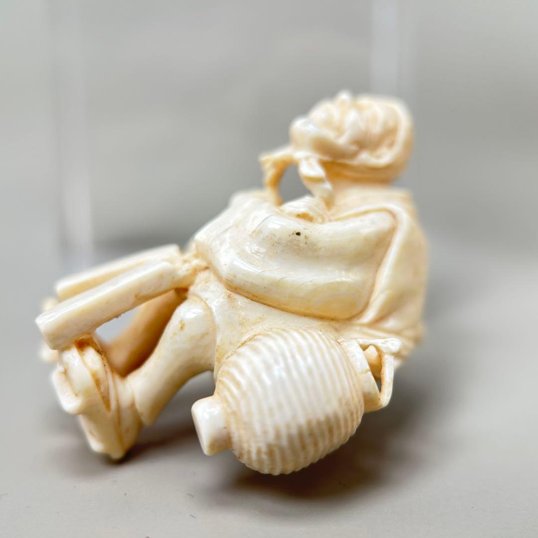 人物像 小型彫刻極上根付天然素材アンティーク骨董飾り物古美術置物細密細工