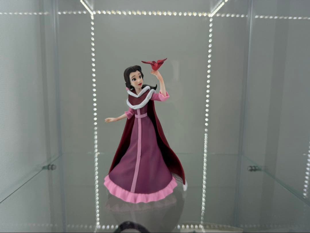 ディズニー 100周年 A賞フィギュア シンデレラ城 happyくじ　ベル　野獣