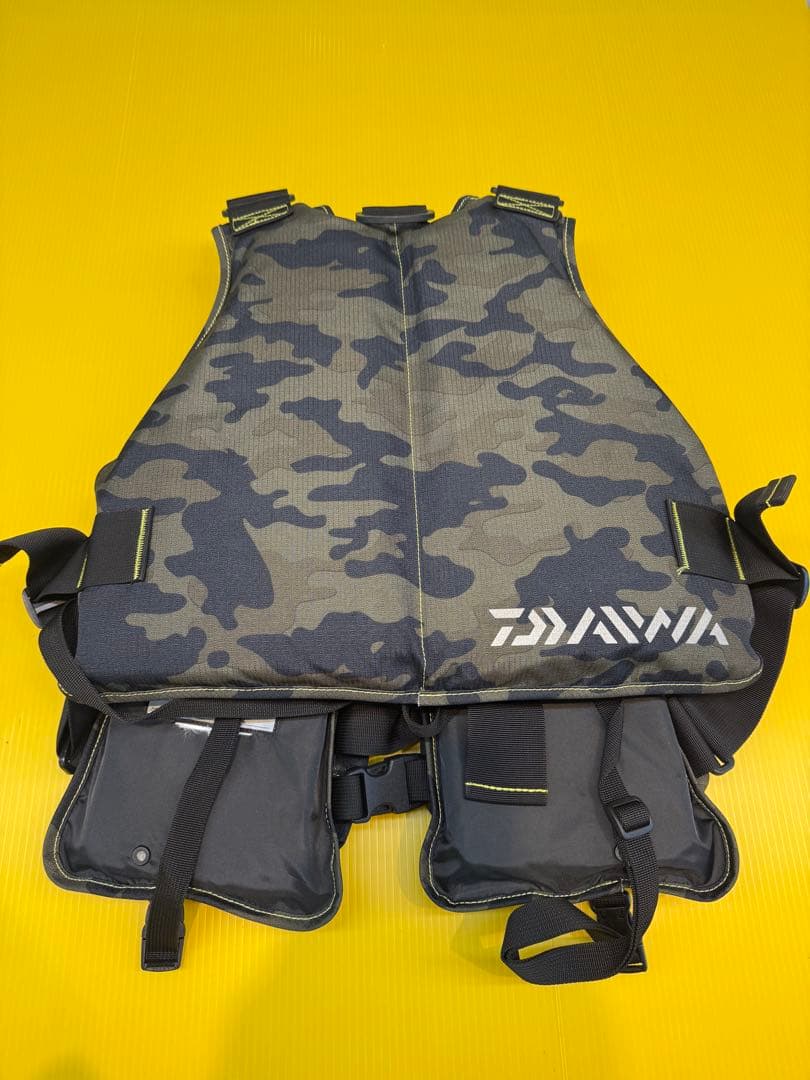 Daiwa カモフラージュ フィッシングベスト美品
