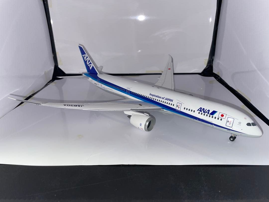[美品]全日空商事 ANA B787-9 ギアつき 空中姿勢 JA830A