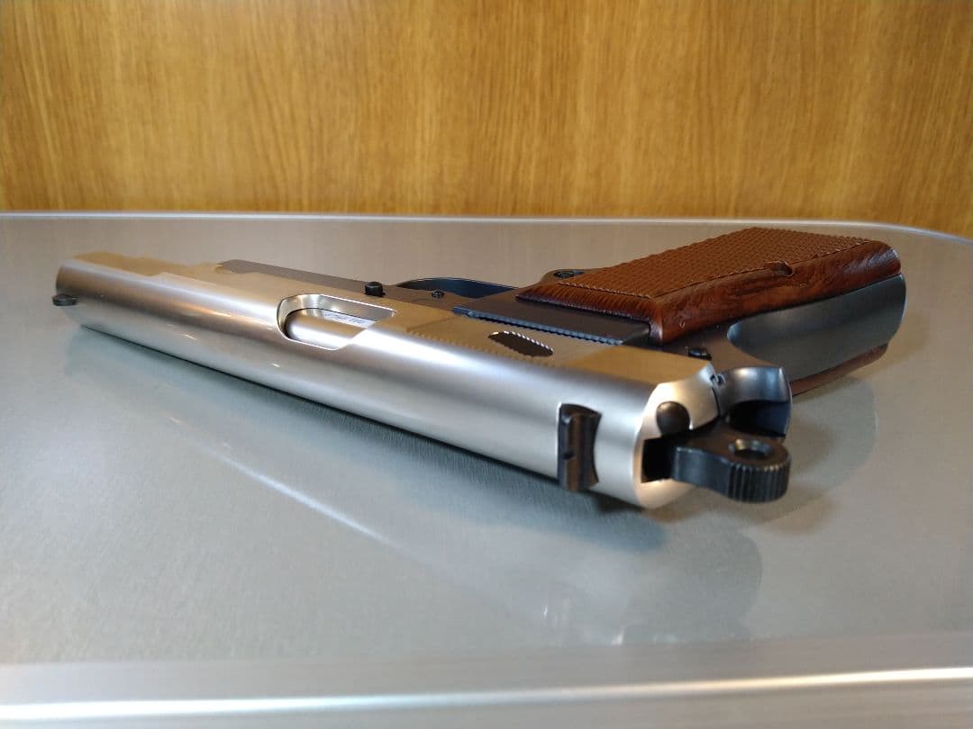 希少な美品！タナカ　ブローニングハイパワー　M1935ハーフシルバー！作動快調