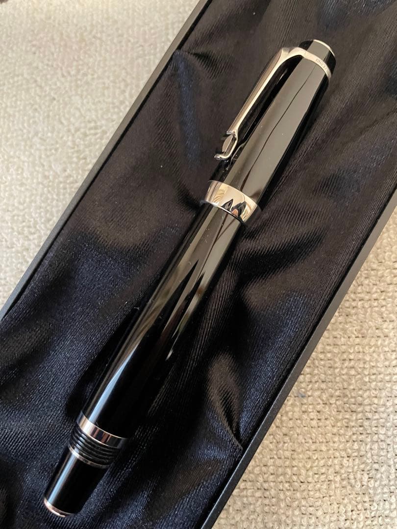 ◾️プラチナ美品◾️モンブラン◾️ボエム◾️キャップ式ボールペン◾️新品リフィル付属◾️