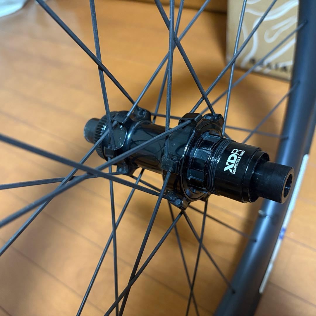 elite カーボンホイール 650B グラベル