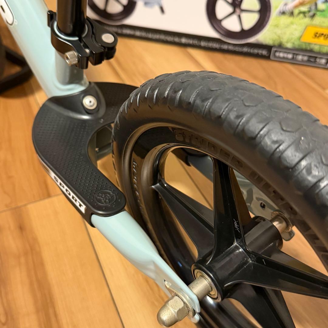 STRIDER 限定カラー アイスブルー スタンド付き