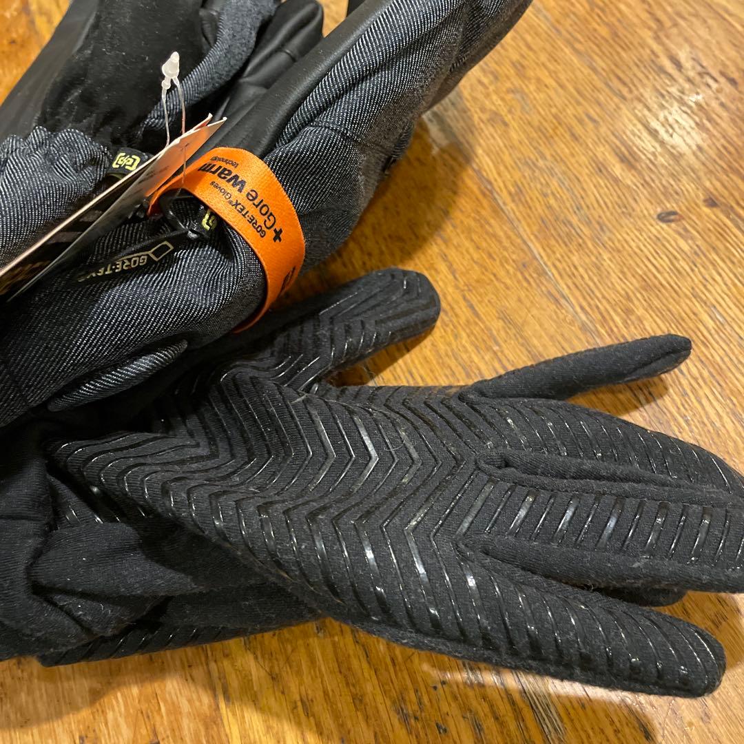 スノーグローブ　Burton GORE-TEX 新品XL