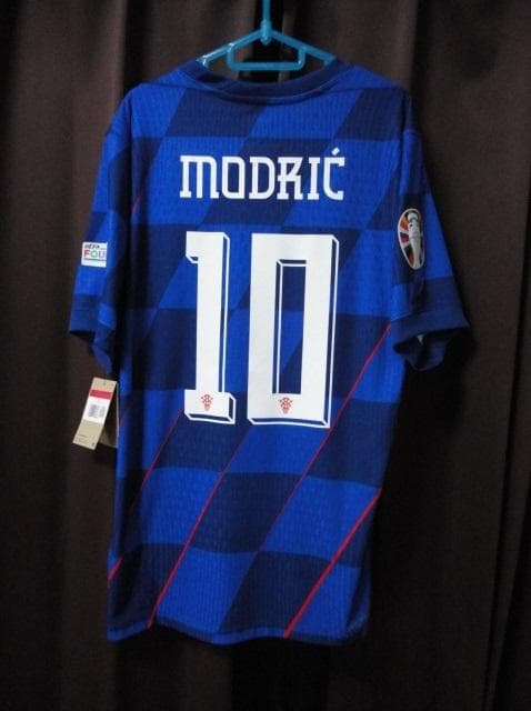 正規品 新品 未使用 オーセンティック ユニフォーム クロアチア モドリッチ L