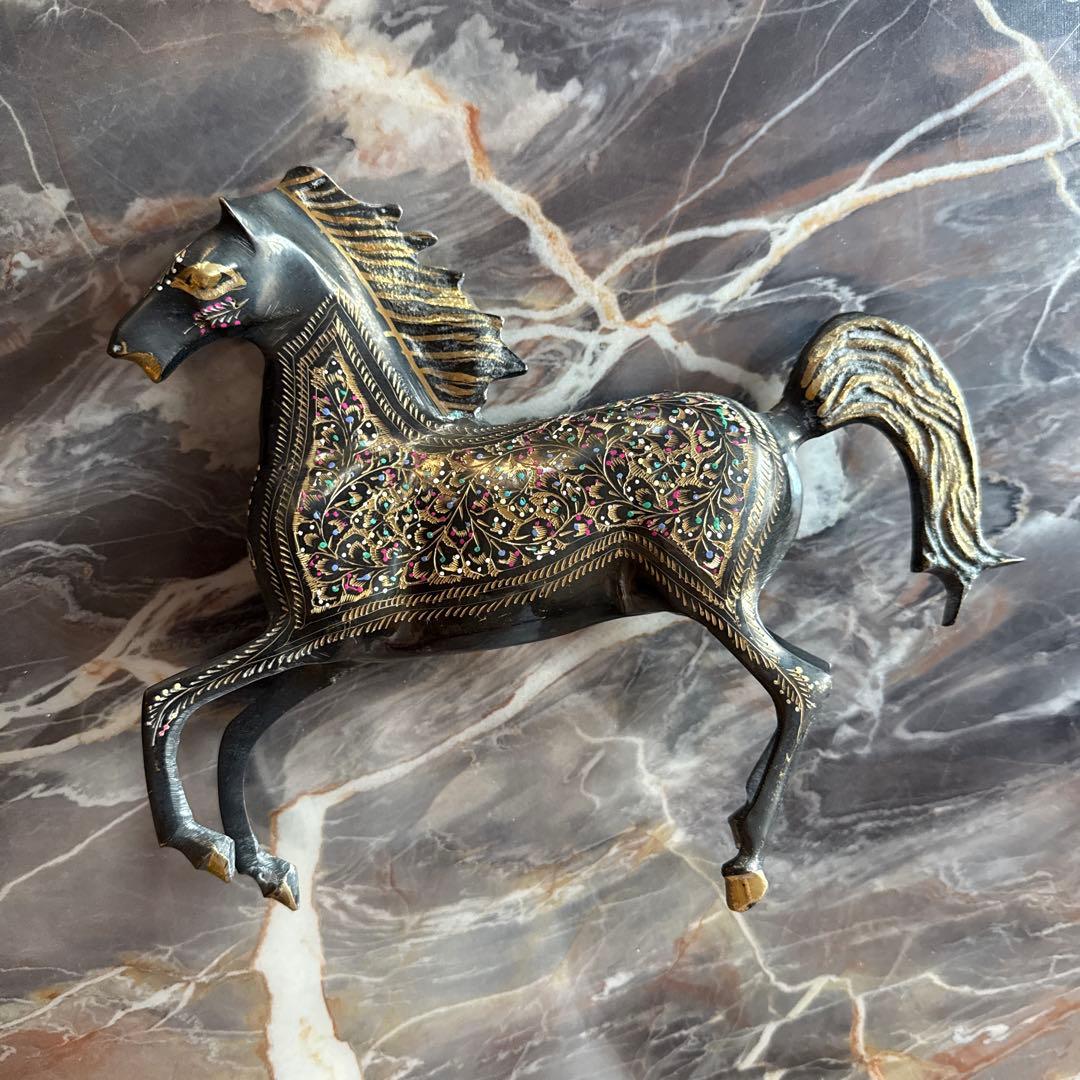 アンティーク　金属製　馬の彫刻　馬の飾り物