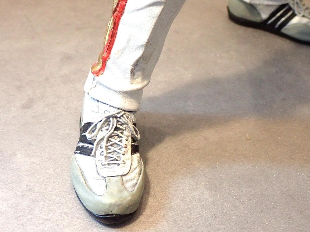 フレディマーキュリー ビ フィギュア 46㎝ 名曲メドレー トーキング