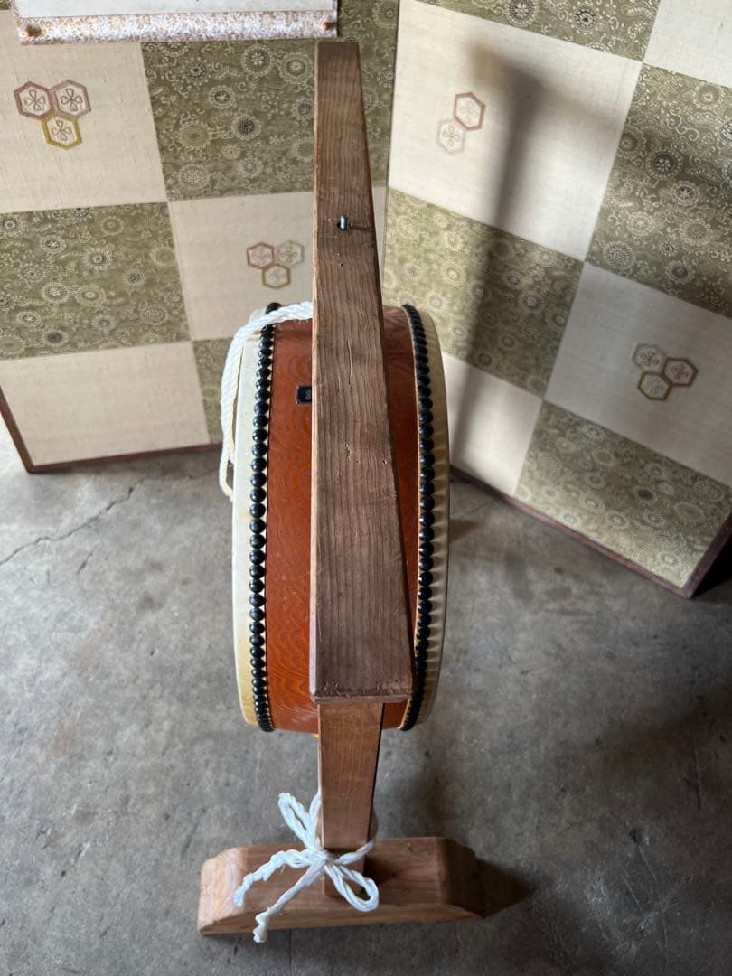 和太鼓　平太鼓　鳥居台付き　約45cm 上鳴保証品　和楽器　打楽器　バチ付き