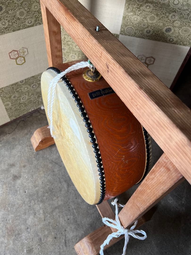 和太鼓　平太鼓　鳥居台付き　約45cm 上鳴保証品　和楽器　打楽器　バチ付き