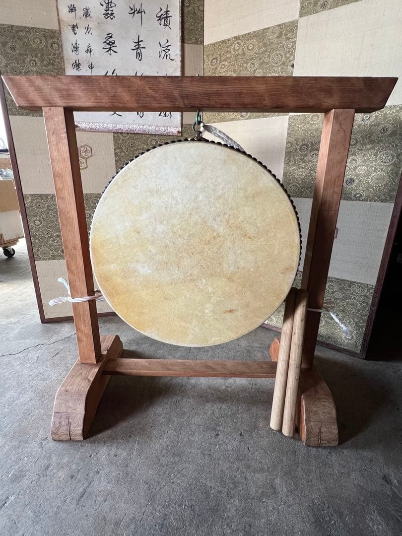 和太鼓　平太鼓　鳥居台付き　約45cm 上鳴保証品　和楽器　打楽器　バチ付き