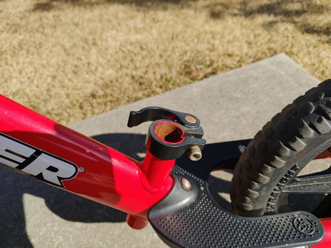 ストライダー　スポーツモデル（レッド）プロテクターつき　箱・説明書などあり