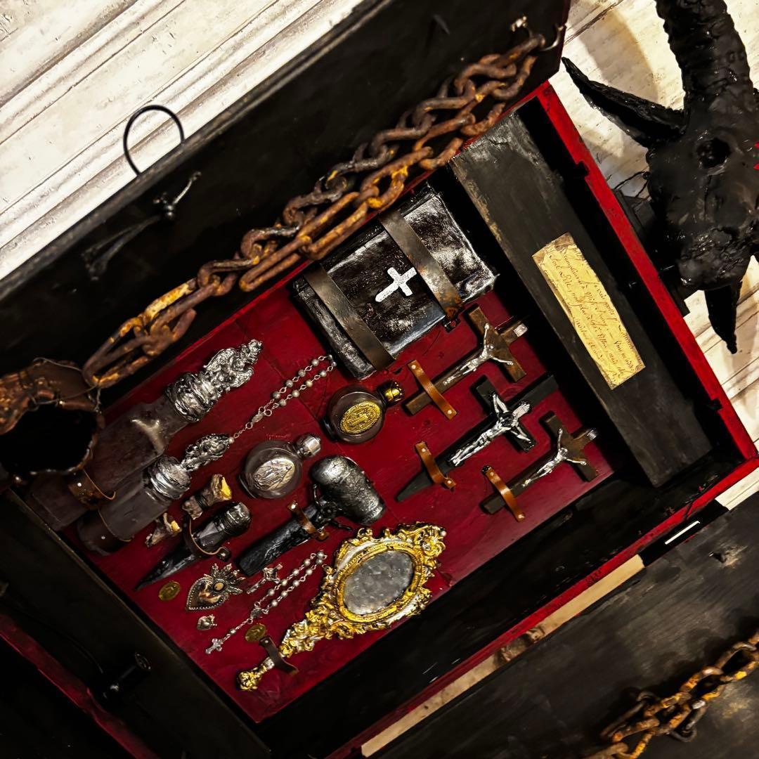 【Special Price】 悪魔撲殺箱(goat type)オブジェ