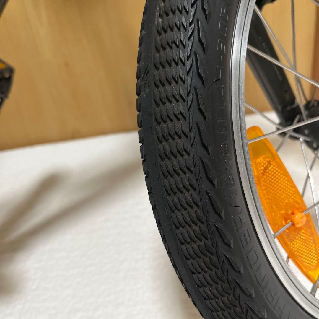 SPECIALAIZED JETT 16 グロススモーク/フレークシルバー