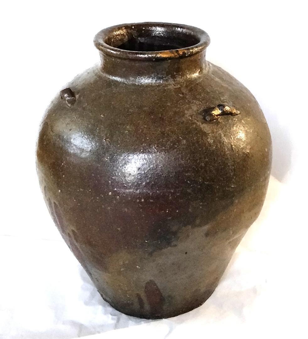 壺 三耳 モスグリーンと黒の釉薬雨垂れ 骨董 Ag-235