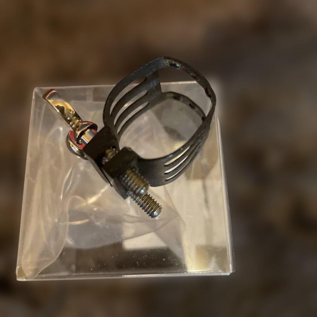 Beechler L50/BA-B アルトサックスリガチャー