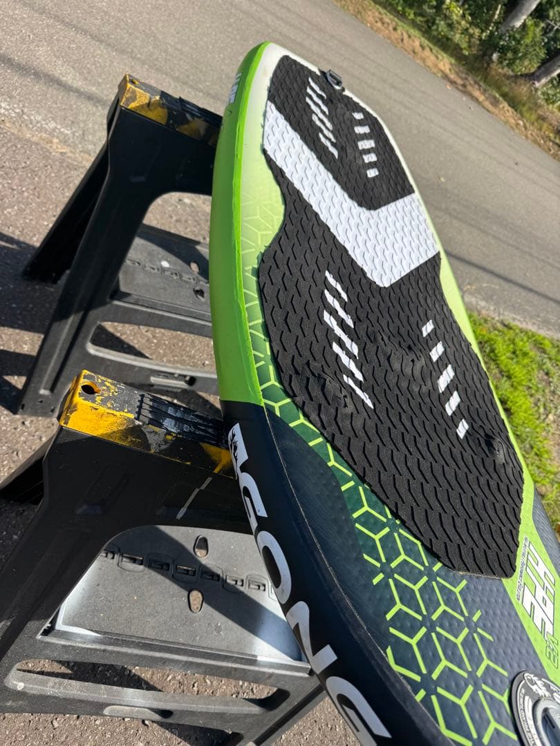 フォイルサーフボード　インフレータブル　Gong Hipe 4’11 48L