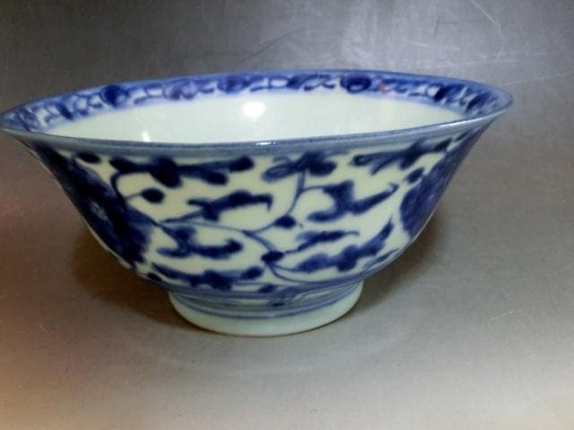 鉢■古伊万里染付花唐草碗 時代箱入り お茶道具 茶碗 青華 時代物 古箱入 骨董