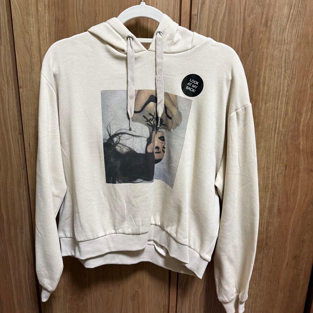 〚新品未使用〛 Ariana Grande パーカー トレーナー Tシャツ