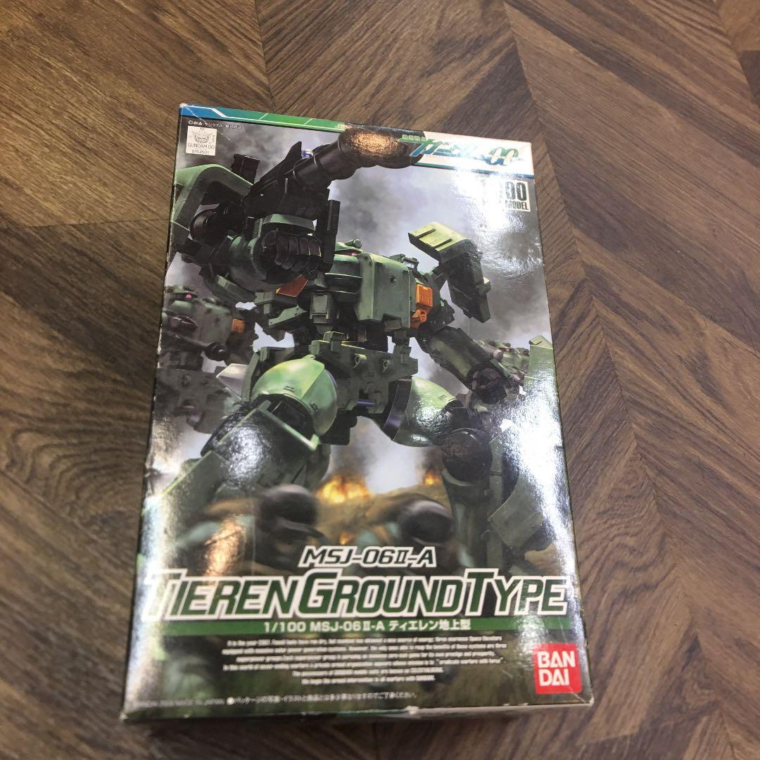 ティエレン地上型　1／100 ガンダム　ダブルオー