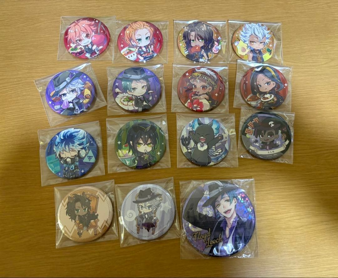 ュ*様 ツイステ アズール・アーシェングロット 1/8スケールフィギュア　缶バッ