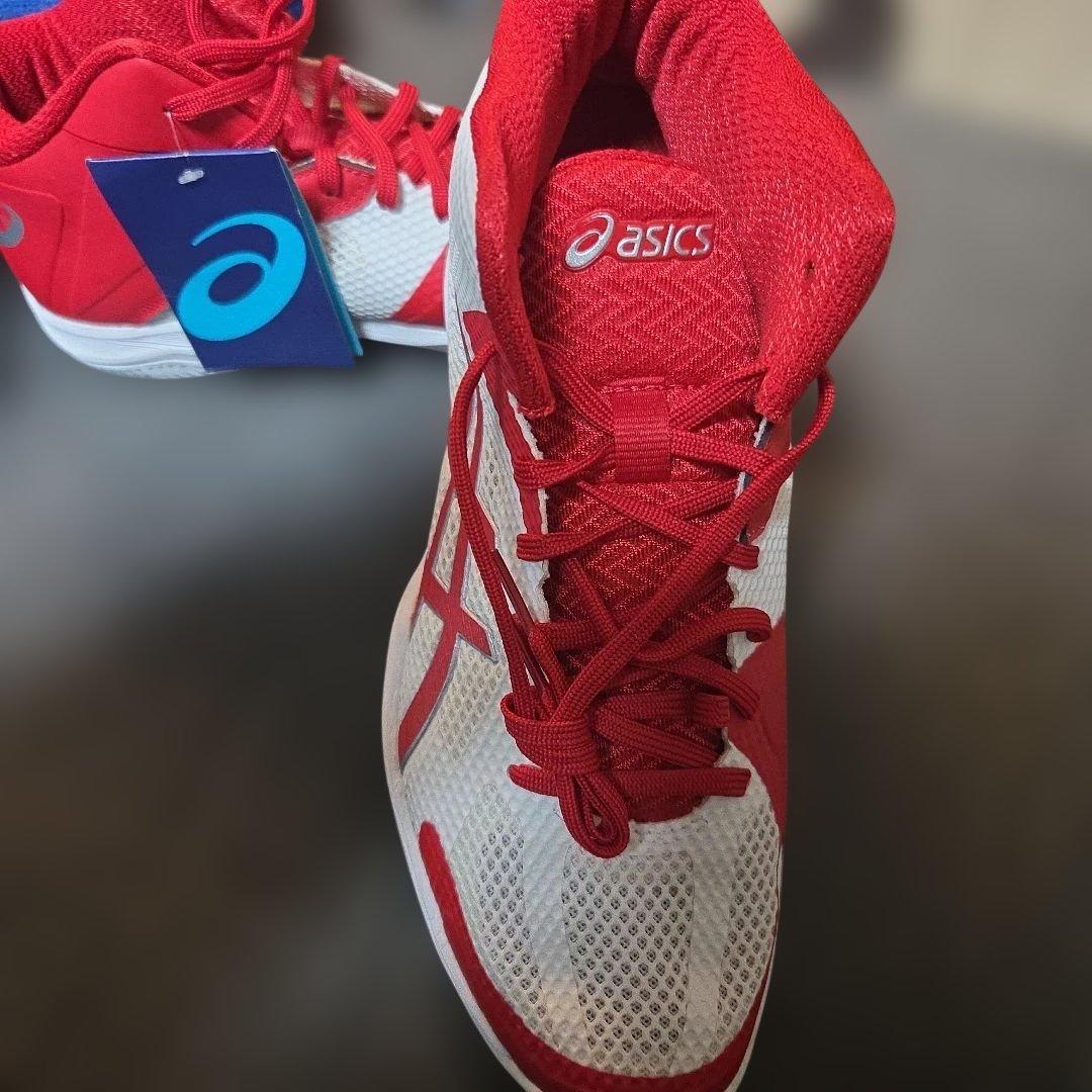 新品未使用　asics バレーボールシューズ 赤/白　26.５センチ