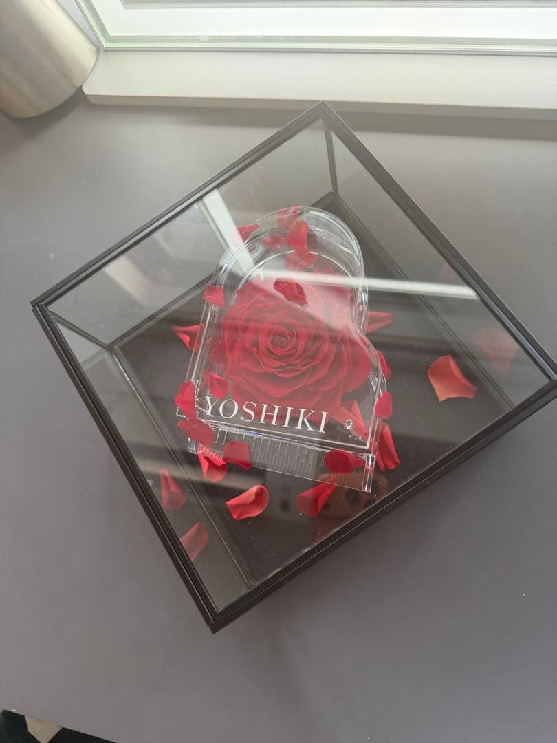 YOSHIKIプリザーブドフラワー　クリスタルピアノ　ガラスケース