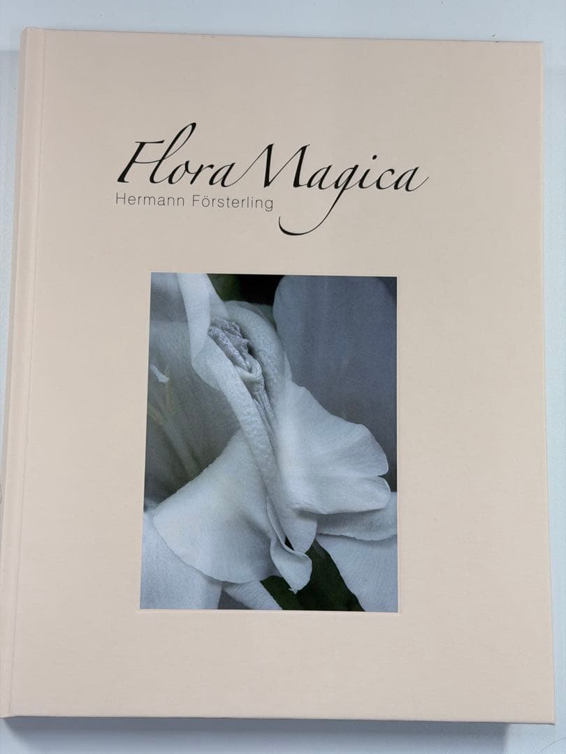 ヘルマン・フォスターリング『Flora Magica』(2006)